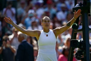Alcaraz, Sabalenka Headline Wimbledon Semifinalists; Fritz and Anisimova Advance