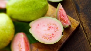 Headline: Guava Warning: Who Should Avoid This Superfruit and How to Eat It Safely